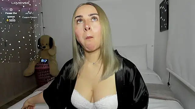 sophi mooreno online show from December 2024 01:47:02 AM