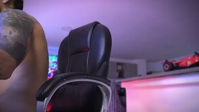 Frank Farrell online show from October 2025 09:04:01 PM