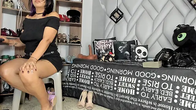 Snapshot of MirandaHaguen chatting on July 2026 08:52:01 PM MirandaHaguen online show from July 2026 08:52:01 PM