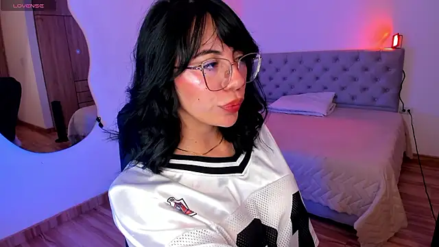 Silvanna-Moree online show from March 2026 03:07:02 PM