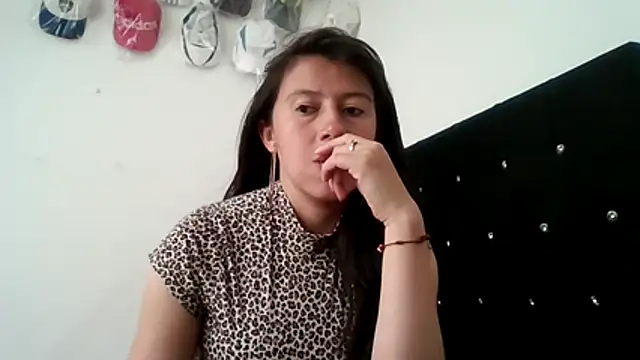 sandyquinnxx online show from December 2025 05:08:02 PM