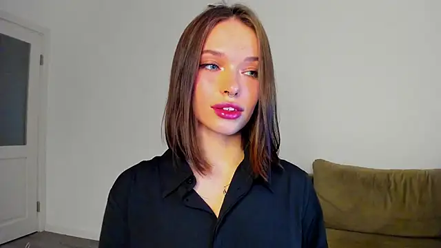 Kossie  online show from November 2025 09:47:01 PM