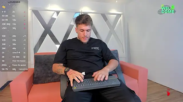 Snapshot of keane_lee chatting on December 2024 07:44:01 PM keane lee online show from December 2024 07:44:01 PM