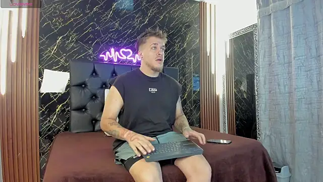 Snapshot of keane_lee chatting on November 2025 12:41:02 PM keane lee online show from November 2025 12:41:02 PM