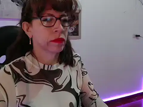 Snapshot of Chayla_Ruiz chatting on February 2025 09:50:01 PM Chayla Ruiz online show from February 2025 09:50:01 PM