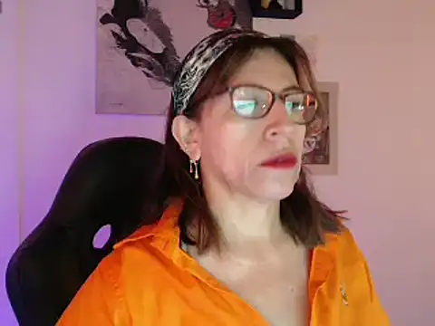 Snapshot of Chayla_Ruiz chatting on February 2025 01:41:01 PM Chayla Ruiz online show from February 2025 01:41:01 PM