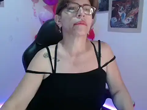 Snapshot of Chayla_Ruiz chatting on February 2025 09:42:01 PM Chayla Ruiz online show from February 2025 09:42:01 PM