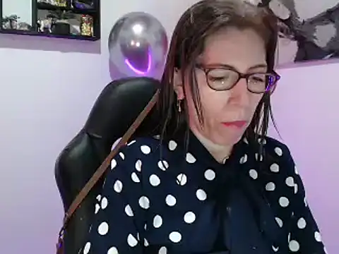 Snapshot of Chayla_Ruiz chatting on February 2025 10:29:02 PM Chayla Ruiz online show from February 2025 10:29:02 PM