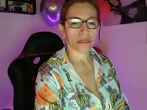 Snapshot of Chayla_Ruiz chatting on February 2025 01:17:02 PM Chayla Ruiz online show from February 2025 01:17:02 PM