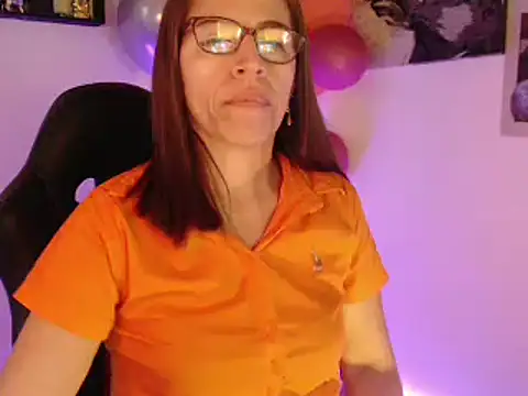 Snapshot of Chayla_Ruiz chatting on March 2025 04:50:02 PM Chayla Ruiz online show from March 2025 04:50:02 PM