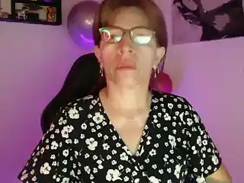 Snapshot of Chayla_Ruiz chatting on March 2025 12:59:02 PM Chayla Ruiz online show from March 2025 12:59:02 PM