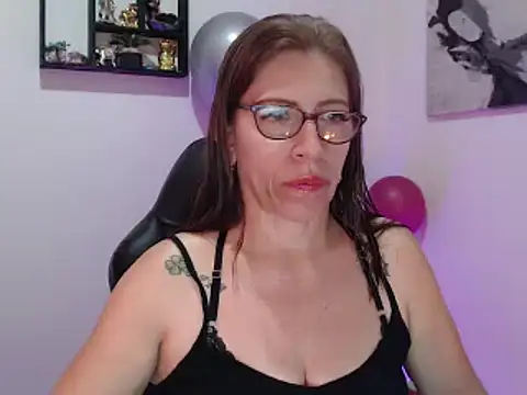 Snapshot of Chayla_Ruiz chatting on March 2025 09:37:01 PM Chayla Ruiz online show from March 2025 09:37:01 PM