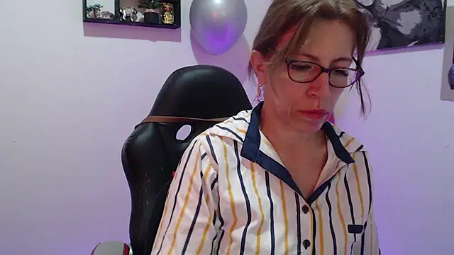 Snapshot of Chayla_Ruiz chatting on March 2025 12:48:02 AM Chayla Ruiz online show from March 2025 12:48:02 AM