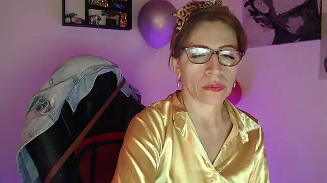 Snapshot of Chayla_Ruiz chatting on March 2025 12:06:02 AM Chayla Ruiz online show from March 2025 12:06:02 AM