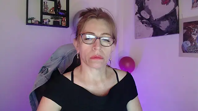 Snapshot of Chayla_Ruiz chatting on March 2025 01:08:02 PM Chayla Ruiz online show from March 2025 01:08:02 PM