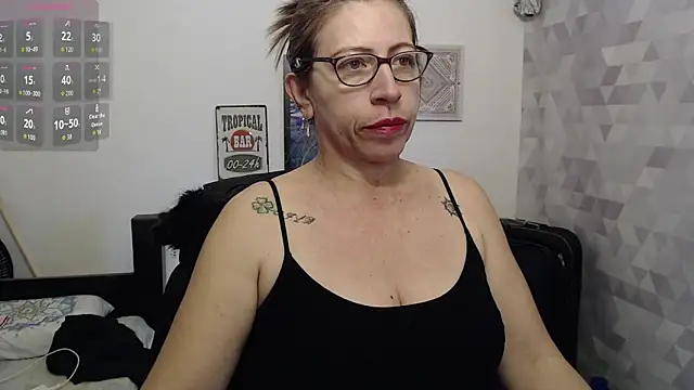 Snapshot of Chayla_Ruiz chatting on September 2025 11:56:02 AM Chayla Ruiz online show from September 2025 11:56:02 AM