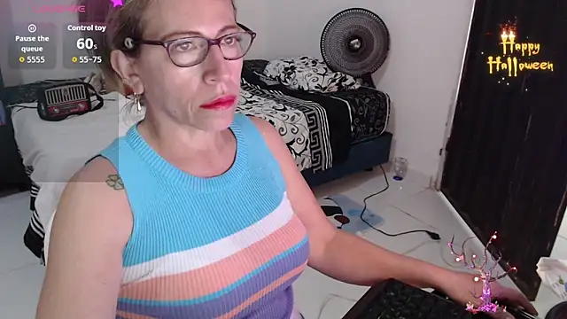 Snapshot of Chayla_Ruiz chatting on October 2025 07:58:02 PM Chayla Ruiz online show from October 2025 07:58:02 PM