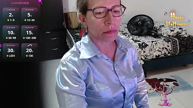 Snapshot of Chayla_Ruiz chatting on October 2025 12:10:02 AM Chayla Ruiz online show from October 2025 12:10:02 AM