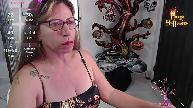 Snapshot of Chayla_Ruiz chatting on October 2025 03:36:01 PM Chayla Ruiz online show from October 2025 03:36:01 PM