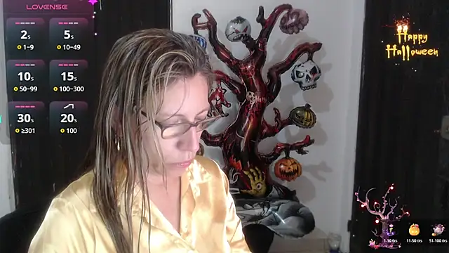 Snapshot of Chayla_Ruiz chatting on November 2025 11:01:02 AM Chayla Ruiz online show from November 2025 11:01:02 AM