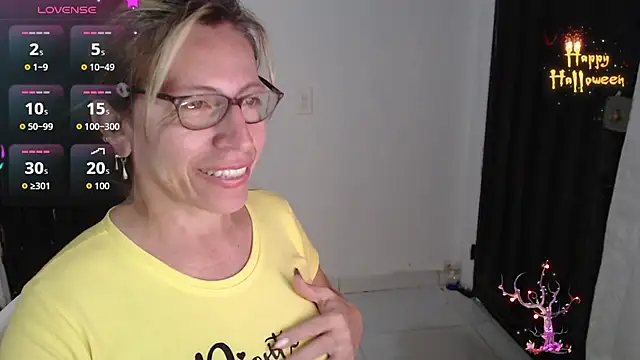 Snapshot of Chayla_Ruiz chatting on November 2025 10:20:02 PM Chayla Ruiz online show from November 2025 10:20:02 PM