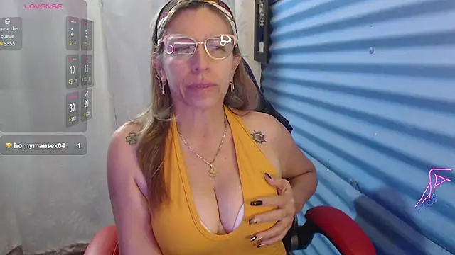 Snapshot of Chayla_Ruiz chatting on May 2026 12:56:01 PM Chayla Ruiz online show from May 2026 12:56:01 PM