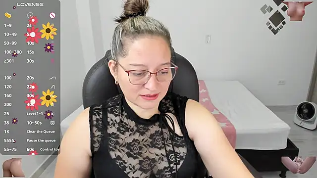 alejandra milf  online show from March 2025 04:17:01 PM