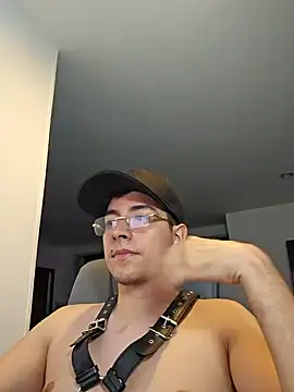 Jhoan saenz online show from September 2025 04:45:02 AM