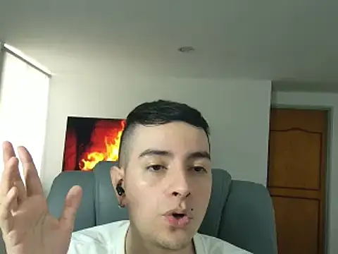 Jhoan saenz online show from October 2025 07:03:02 PM