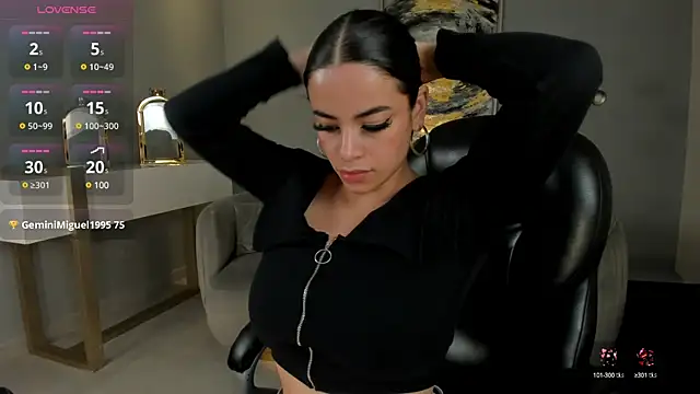 Snapshot of KateSunder chatting on March 2025 05:50:02 PM KateSunder online show from March 2025 05:50:02 PM