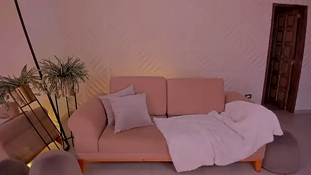 Snapshot of KateSunder chatting on October 2025 02:28:01 PM KateSunder online show from October 2025 02:28:01 PM