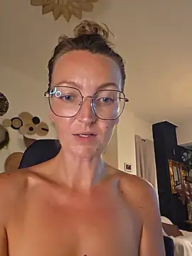 MissMialicious online show from July 2026 06:10:02 PM