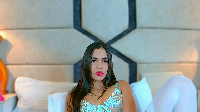 April Cutee online show from January 2025 07:42:01 PM