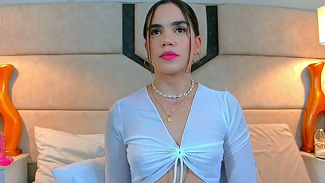 April Cutee online show from February 2025 11:44:02 AM