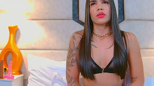 April Cutee online show from February 2025 08:33:02 PM