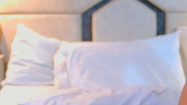 April Cutee online show from February 2025 02:53:01 AM