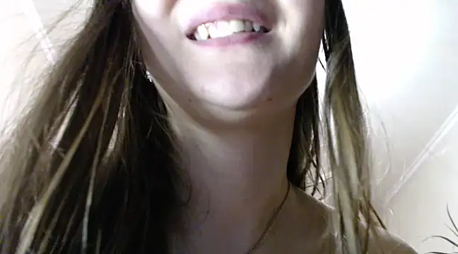 KiraGoldens online show from December 2024 05:00:01 PM