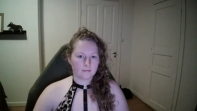 Girlnina-1995 online show from December 2024 05:31:02 PM