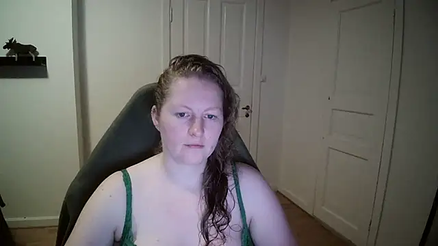 Girlnina-1995 online show from December 2024 02:35:02 PM