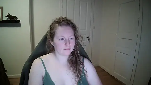 Girlnina-1995 online show from December 2024 09:05:02 AM