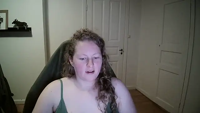 Girlnina-1995 online show from December 2024 05:34:01 PM