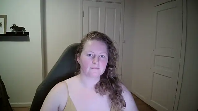 Girlnina-1995 online show from January 2025 06:12:02 PM