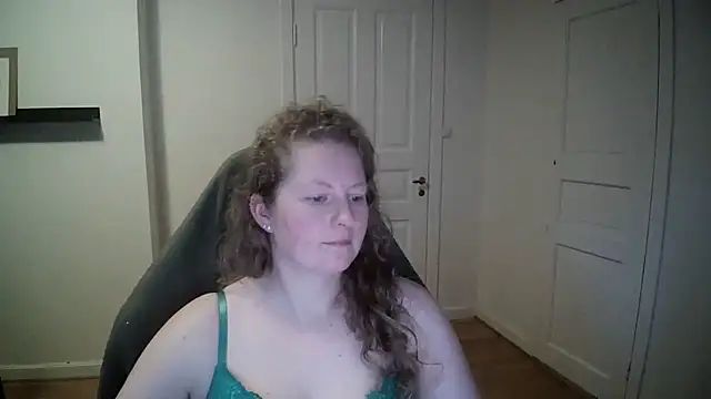 Girlnina-1995 online show from January 2025 12:03:02 PM