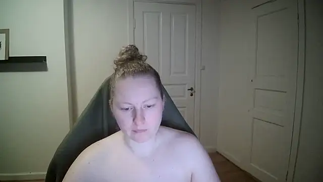 Girlnina-1995 online show from January 2025 03:39:02 PM