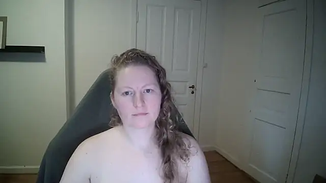 Girlnina-1995 online show from February 2025 12:25:02 PM