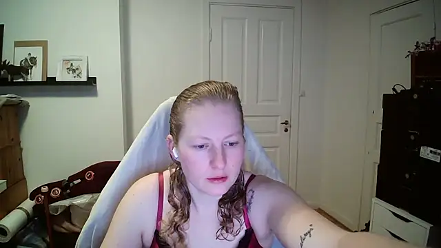 Girlnina-1995 online show from February 2026 08:32:01 AM