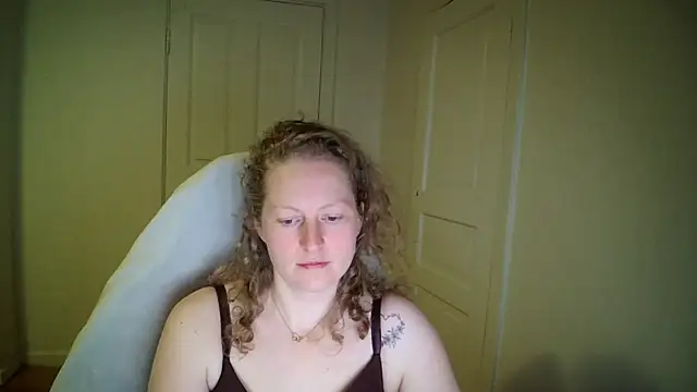 Snapshot of Girlnina-1995 chatting on April 2026 06:20:01 PM Girlnina-1995 online show from April 2026 06:20:01 PM