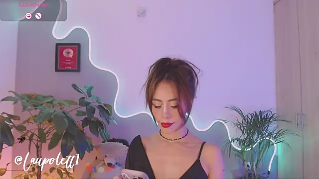 LauPolett online show from January 2025 01:45:02 AM