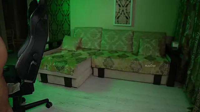 mike0xx online show from November 2025 11:14:01 AM