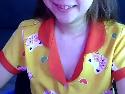 Bee 2k online show from September 2025 04:40:02 AM